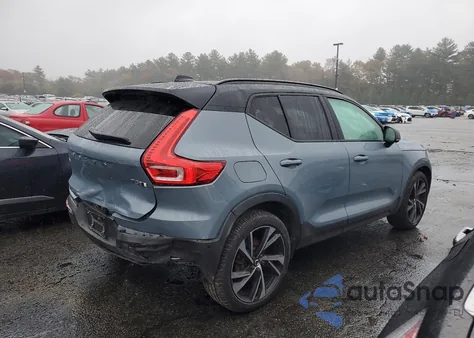 2020 Volvo Xc40 T5 R-Design z USA, uszkodzony, nr VIN YV4162UM5L2198933
